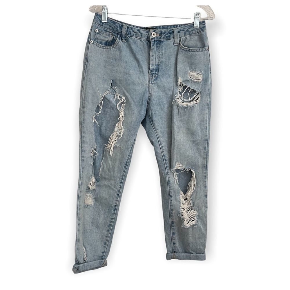 Missguided Distressed Light Wash Jeans Size 6